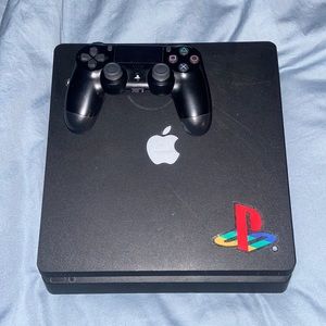 Play station 4 good condition